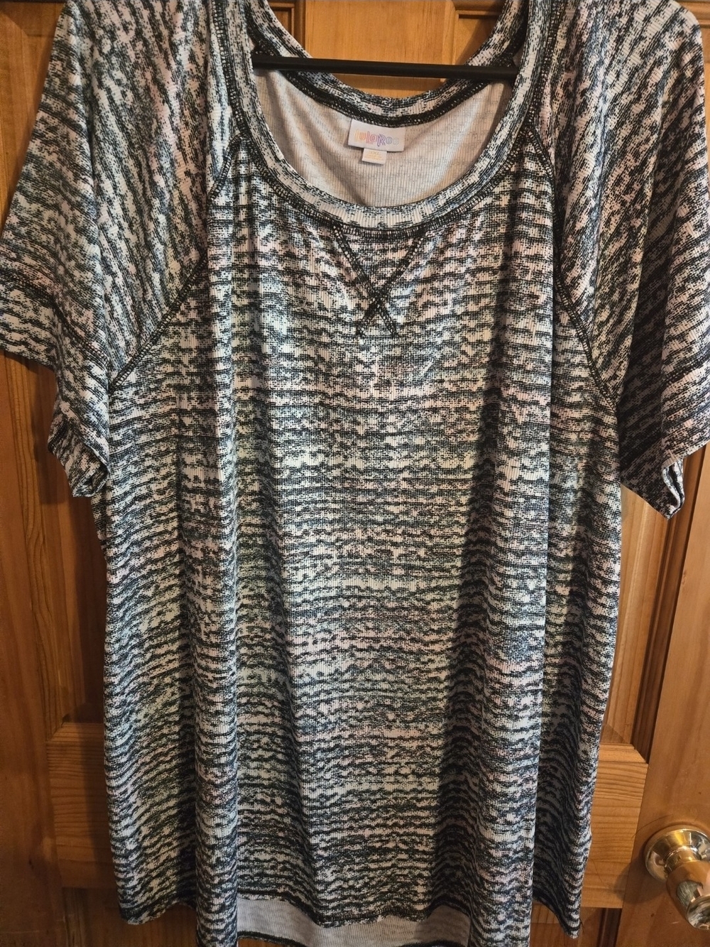 LuLaRoe Black and White Heathered Short Sleeve Top